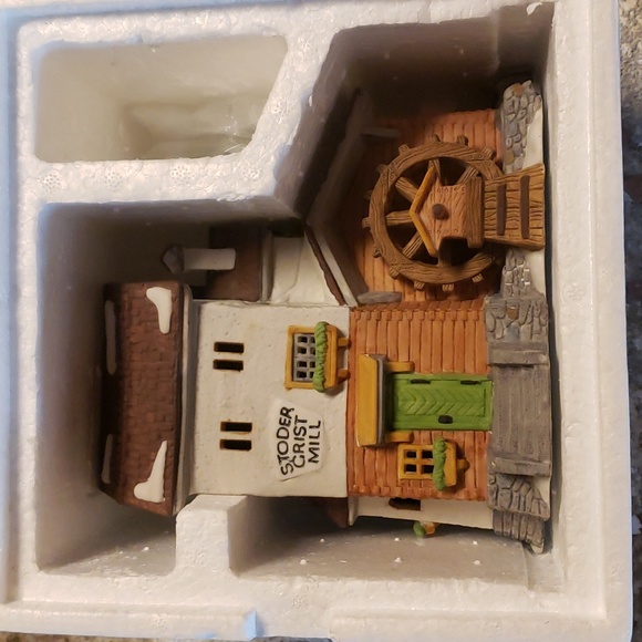 DEPARTMENT 56 - Alpine Village - Stoder Grist Mill - In Original Box - Picture 10 of 11